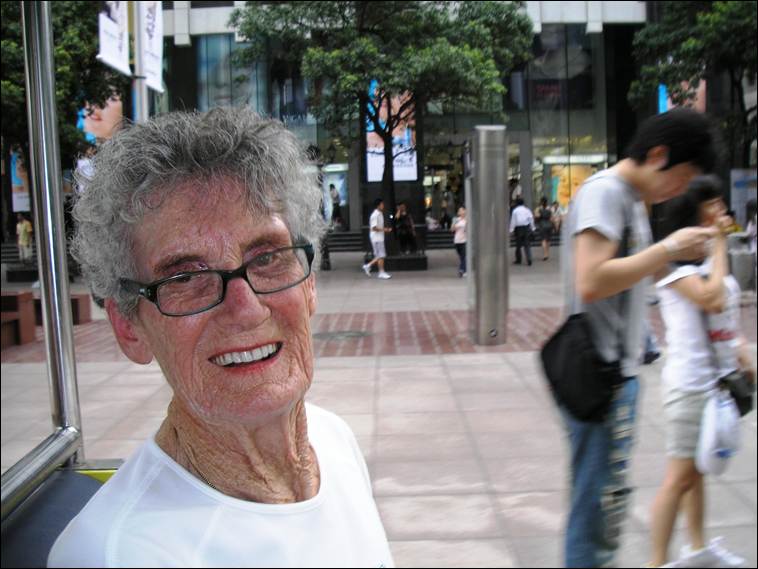 A person smiling at camera

AI-generated content may be incorrect.