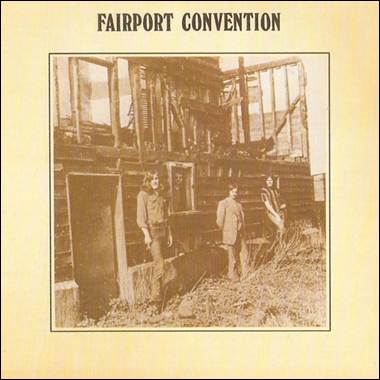 A group of people standing outside a building

Description automatically generated