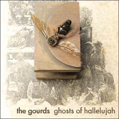 A bee on a wooden box

Description automatically generated